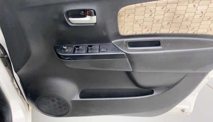 2017 Maruti Wagon R 1.0 VXI (O) AMT, Petrol, Automatic, 70,769 km, Driver Side Door Panels Control