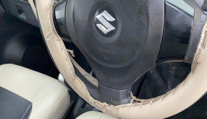 2017 Maruti Wagon R 1.0 VXI (O) AMT, Petrol, Automatic, 70,769 km, Steering wheel - Steering cover is minor torn