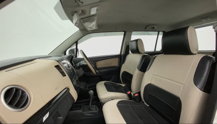 2017 Maruti Wagon R 1.0 VXI (O) AMT, Petrol, Automatic, 70,769 km, Right Side Front Door Cabin