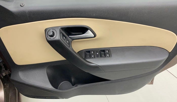 2018 Volkswagen Ameo HIGHLINE PLUS 1.0L 16 ALLOY, Petrol, Manual, 26,815 km, Driver Side Door Panels Control