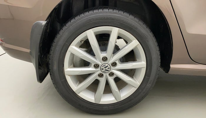 2018 Volkswagen Ameo HIGHLINE PLUS 1.0L 16 ALLOY, Petrol, Manual, 26,815 km, Right Rear Wheel