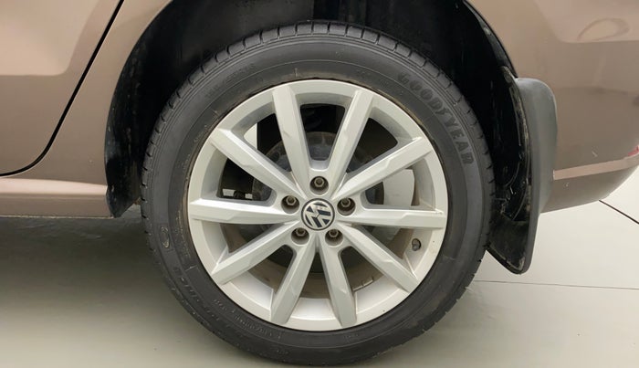 2018 Volkswagen Ameo HIGHLINE PLUS 1.0L 16 ALLOY, Petrol, Manual, 26,815 km, Left Rear Wheel