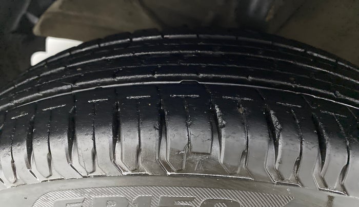 2019 Maruti Dzire VXI, Petrol, Manual, 58,422 km, Left Front Tyre Tread