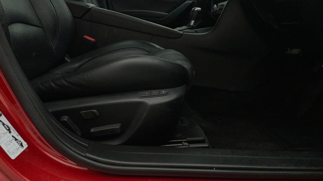 2018 Mazda 3 Sp25 Astina (5yr), Automatic, 121289 km, Drivers Side Adjustment Panel