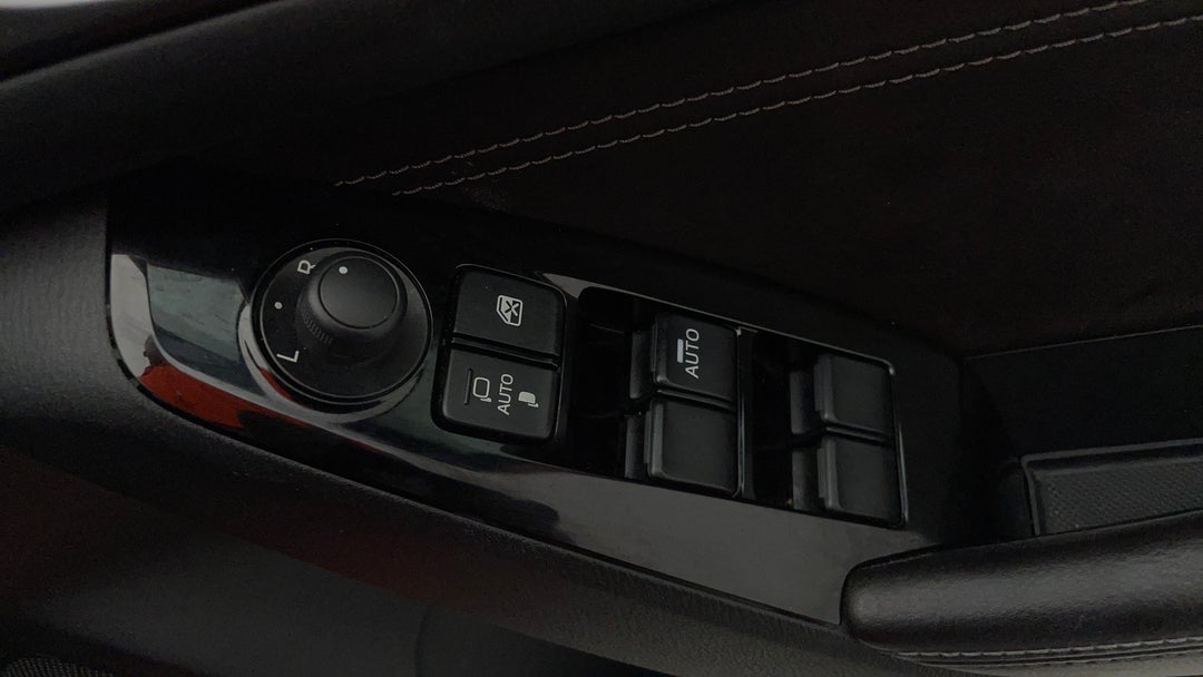 2018 Mazda 3 Sp25 Astina (5yr), Automatic, 121289 km, Drivers Side Door Panel Controls