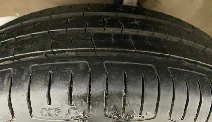 2018 Maruti Wagon R 1.0 LXI CNG, CNG, Manual, 78,223 km, Left Front Tyre Tread