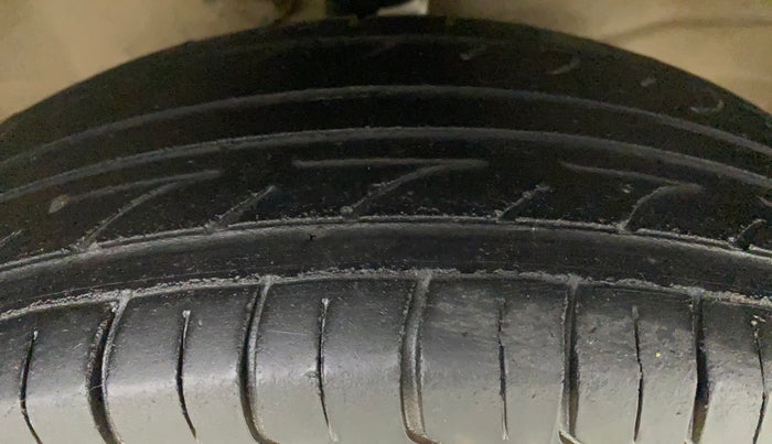 2018 Maruti Wagon R 1.0 LXI CNG, CNG, Manual, 78,223 km, Right Front Tyre Tread