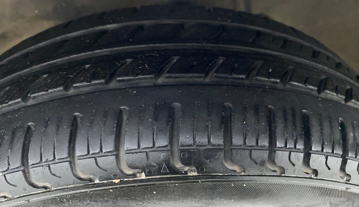 2017 Maruti Alto K10 VXI P, Petrol, Manual, 56,796 km, Left Front Tyre Tread