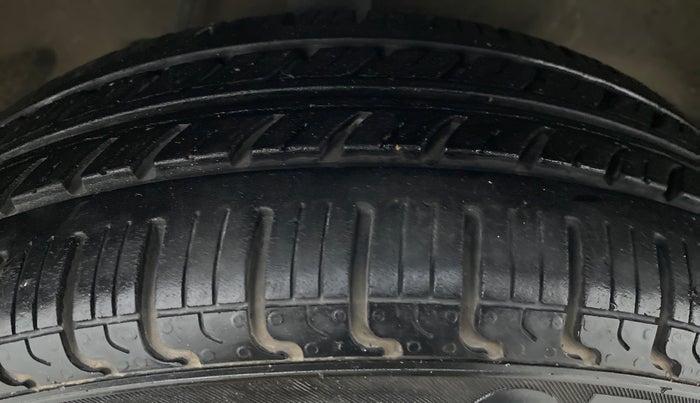 2017 Maruti Alto K10 VXI P, Petrol, Manual, 56,796 km, Right Front Tyre Tread