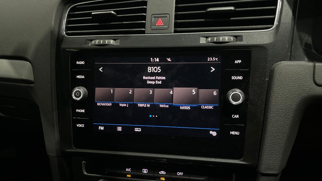 2018 Volkswagen Golf 110 Tsi Trendline, Automatic, 70000 km, Infotainment System