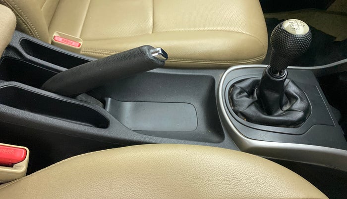 2018 Honda City 1.5L I-DTEC V, Diesel, Manual, 75,410 km, Gear Lever