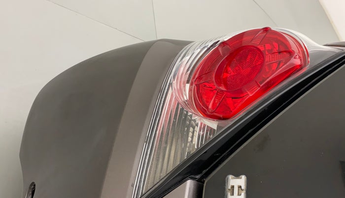 2013 Honda Brio VX AT, Petrol, Automatic, 81,645 km, Left tail light - Reverse gear light not functional