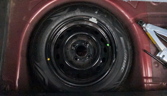 2017 Ford New Figo 1.2 TITANIUM, Petrol, Manual, 36,848 km, Spare Tyre