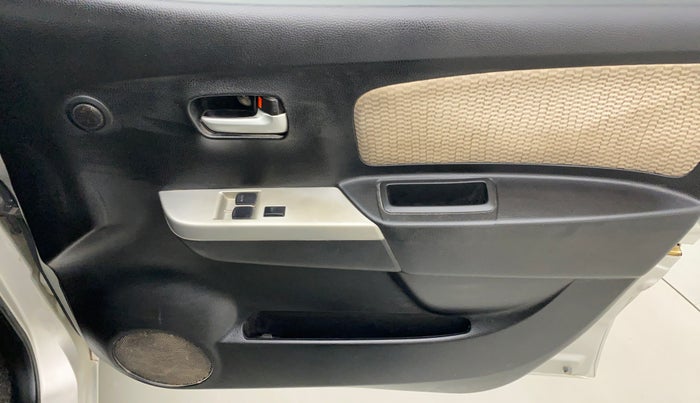 2018 Maruti Wagon R 1.0 LXI CNG, CNG, Manual, 77,715 km, Driver Side Door Panels Control