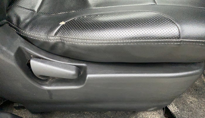 2018 Maruti Wagon R 1.0 LXI CNG, CNG, Manual, 77,715 km, Driver Side Adjustment Panel