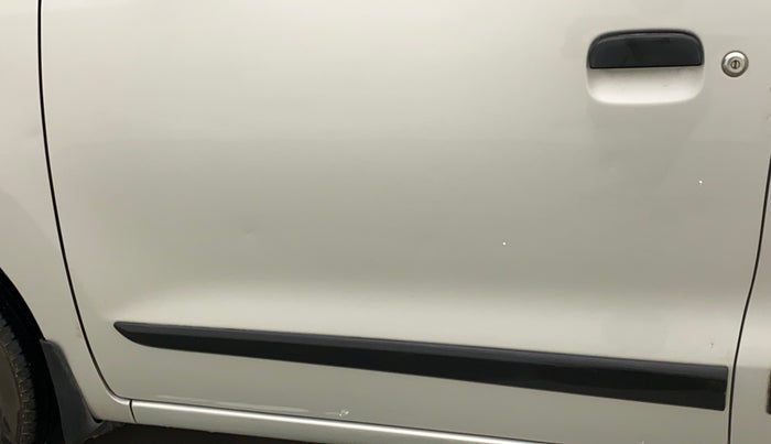 2018 Maruti Wagon R 1.0 LXI CNG, CNG, Manual, 77,715 km, Front passenger door - Slightly dented