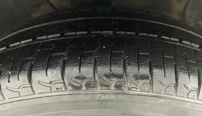 2018 Hyundai NEW SANTRO ASTA 1.1 MT, Petrol, Manual, 19,563 km, Right Front Tyre Tread
