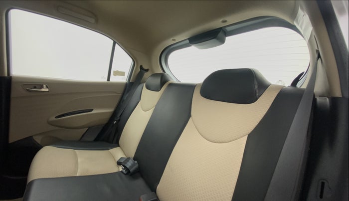 2018 Hyundai NEW SANTRO ASTA 1.1 MT, Petrol, Manual, 19,563 km, Right Side Rear Door Cabin