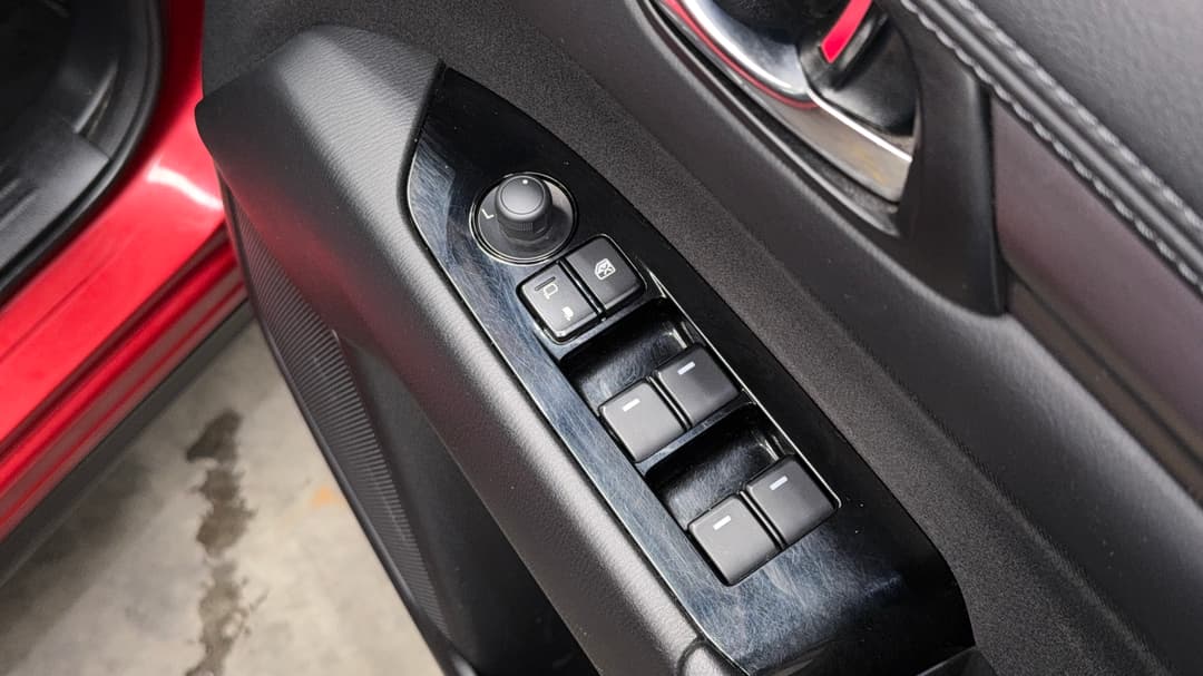 2018 Mazda CX-5 Maxx Sport (4x2), Automatic, 71127 km, Drivers Side Door Panel Controls