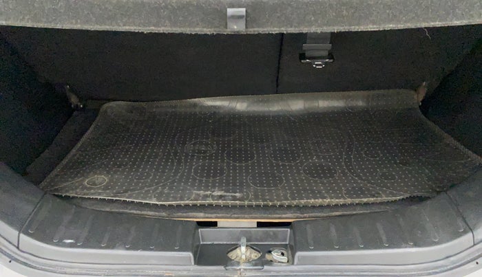 2013 Maruti Wagon R Stingray VXI, Petrol, Manual, 51,488 km, Boot Inside
