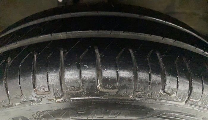 2013 Maruti Wagon R Stingray VXI, Petrol, Manual, 51,488 km, Right Front Tyre Tread