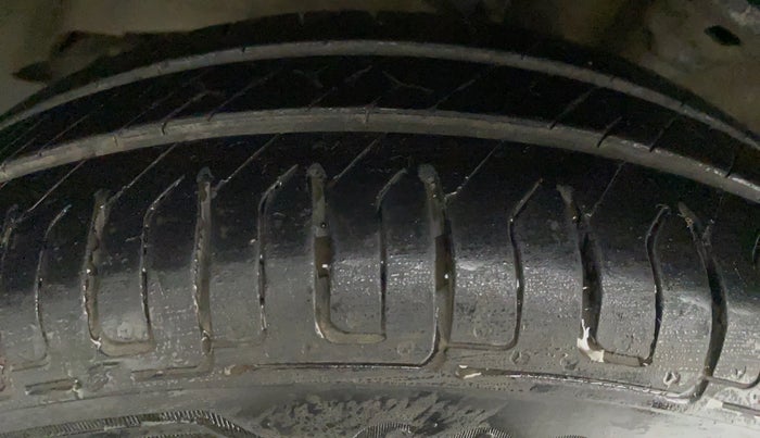 2013 Maruti Wagon R Stingray VXI, Petrol, Manual, 51,488 km, Right Rear Tyre Tread