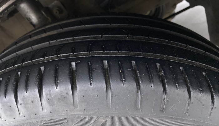 2019 Maruti Baleno ZETA PETROL 1.2, Petrol, Manual, 31,320 km, Right Front Tyre Tread