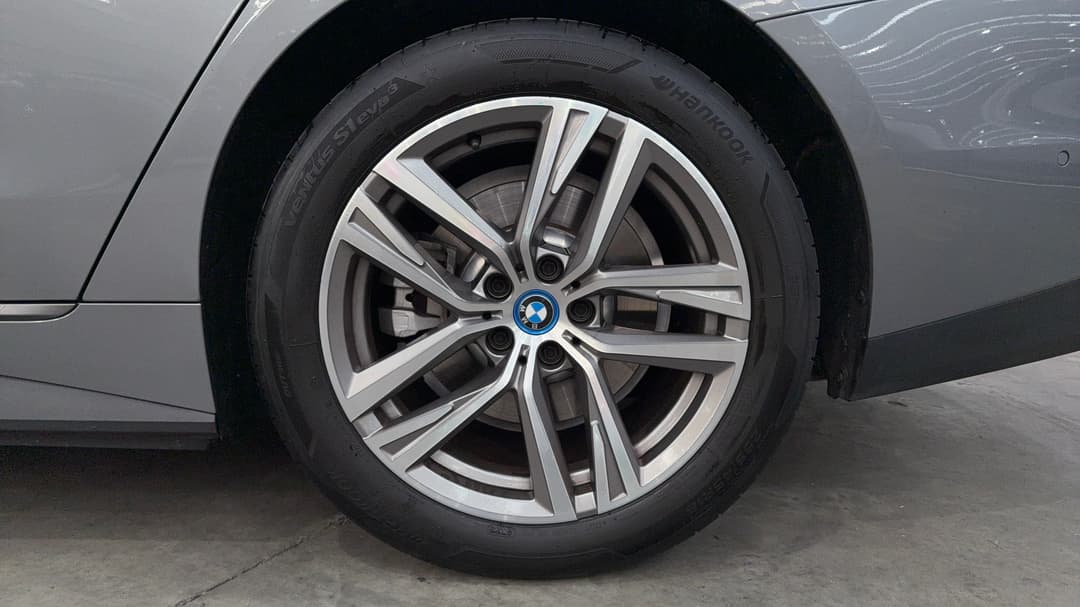 2023 BMW I4 Edrive35 Gran Coupe, Automatic, 15034 km, Left Rear Wheel
