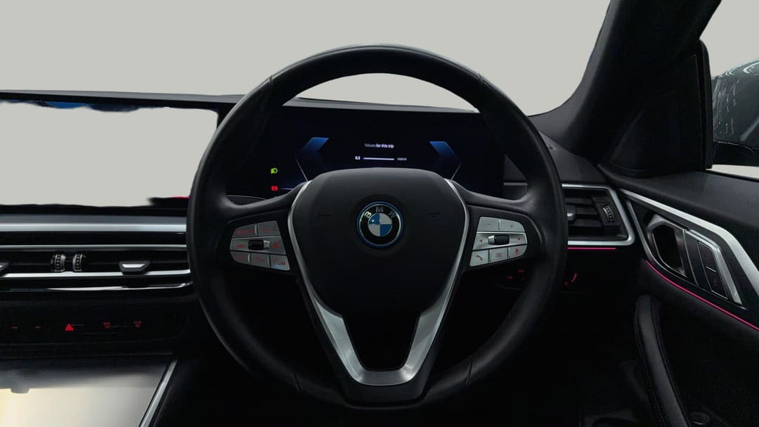 2023 BMW I4 Edrive35 Gran Coupe, Automatic, 15034 km, Steering Wheel Close-up