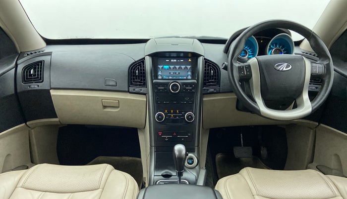 2017 Mahindra XUV500 W8 FWD AT, Diesel, Automatic, 91,696 km, Dashboard