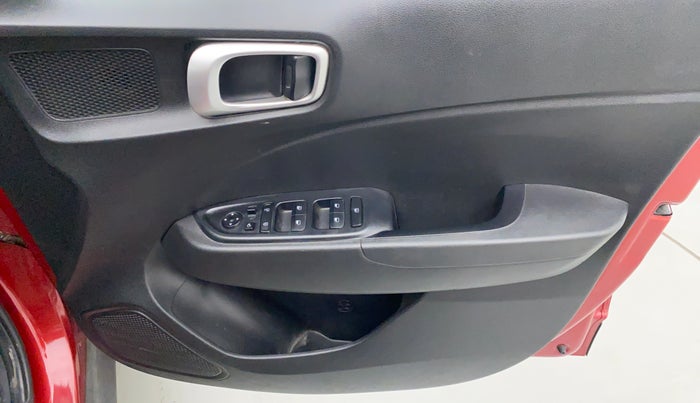 2019 Hyundai VENUE 1.0L Turbo GDI SX MT, Petrol, Manual, 16,104 km, Driver Side Door Panels Control