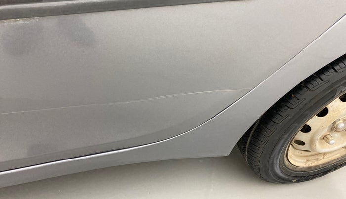 2014 Hyundai Eon ERA +, Petrol, Manual, 73,005 km, Rear left door - Slightly dented