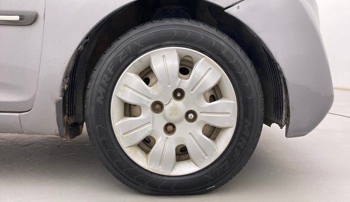 2014 Hyundai Eon ERA +, Petrol, Manual, 73,005 km, Right Front Wheel