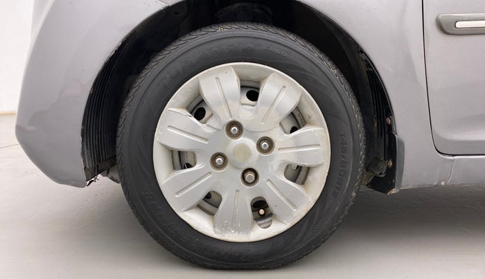 2014 Hyundai Eon ERA +, Petrol, Manual, 73,005 km, Left Front Wheel