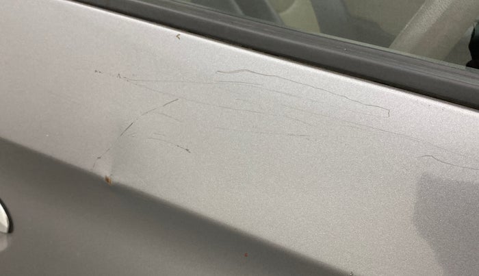 2014 Hyundai Eon ERA +, Petrol, Manual, 73,005 km, Driver-side door - Minor scratches