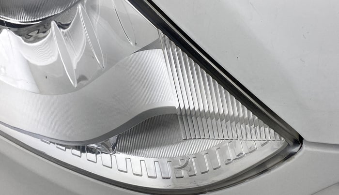 2017 Hyundai Eon MAGNA PLUS, Petrol, Manual, 33,596 km, Right headlight - Minor scratches
