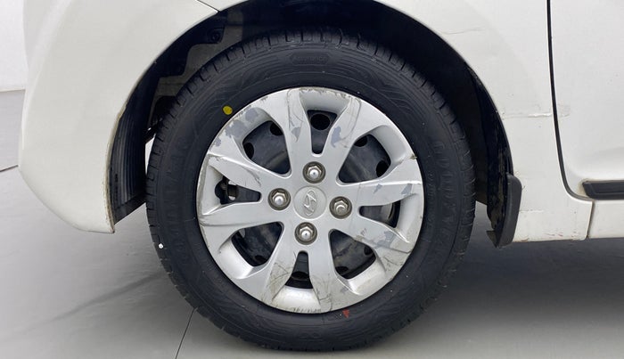 2017 Hyundai Eon MAGNA PLUS, Petrol, Manual, 33,596 km, Left Front Wheel