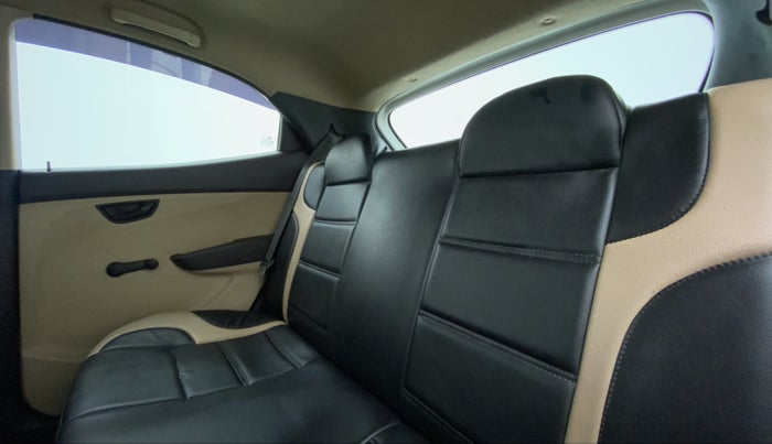 2017 Hyundai Eon MAGNA PLUS, Petrol, Manual, 33,596 km, Right Side Rear Door Cabin