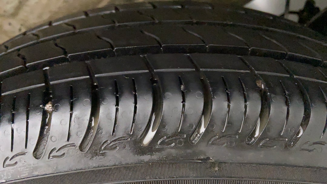 Left Front Tyre Tread