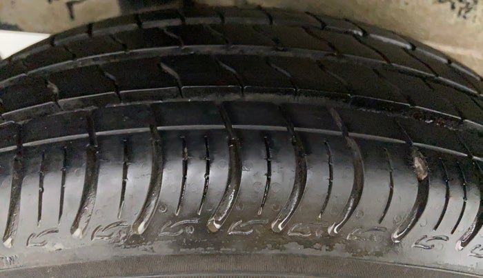 2019 Maruti S PRESSO VXI+, Petrol, Manual, 15,732 km, Right Front Tyre Tread