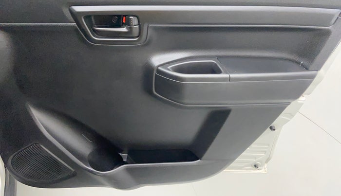 2019 Maruti S PRESSO VXI+, Petrol, Manual, 15,732 km, Driver Side Door Panels Control