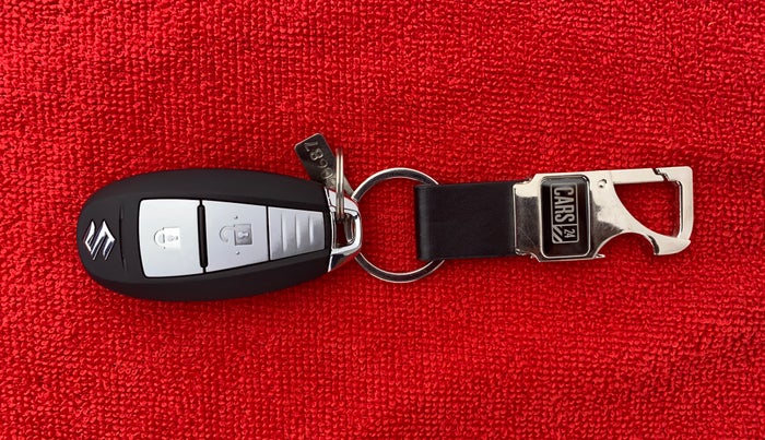 2017 Maruti Baleno ZETA 1.2 K12 AMT, Petrol, Automatic, 46,165 km, Key Close-up