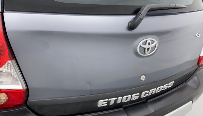 2015 Toyota Etios CROSS 1.2 G, CNG, Manual, 72,052 km, Dicky (Boot door) - Minor scratches