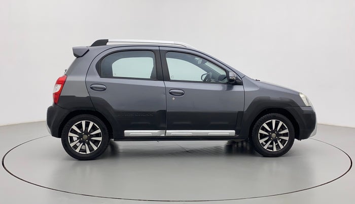 2015 Toyota Etios CROSS 1.2 G, CNG, Manual, 72,070 km, Right Side View