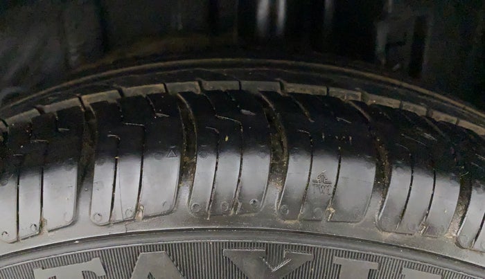 2015 Toyota Etios CROSS 1.2 G, CNG, Manual, 72,052 km, Left Rear Tyre Tread