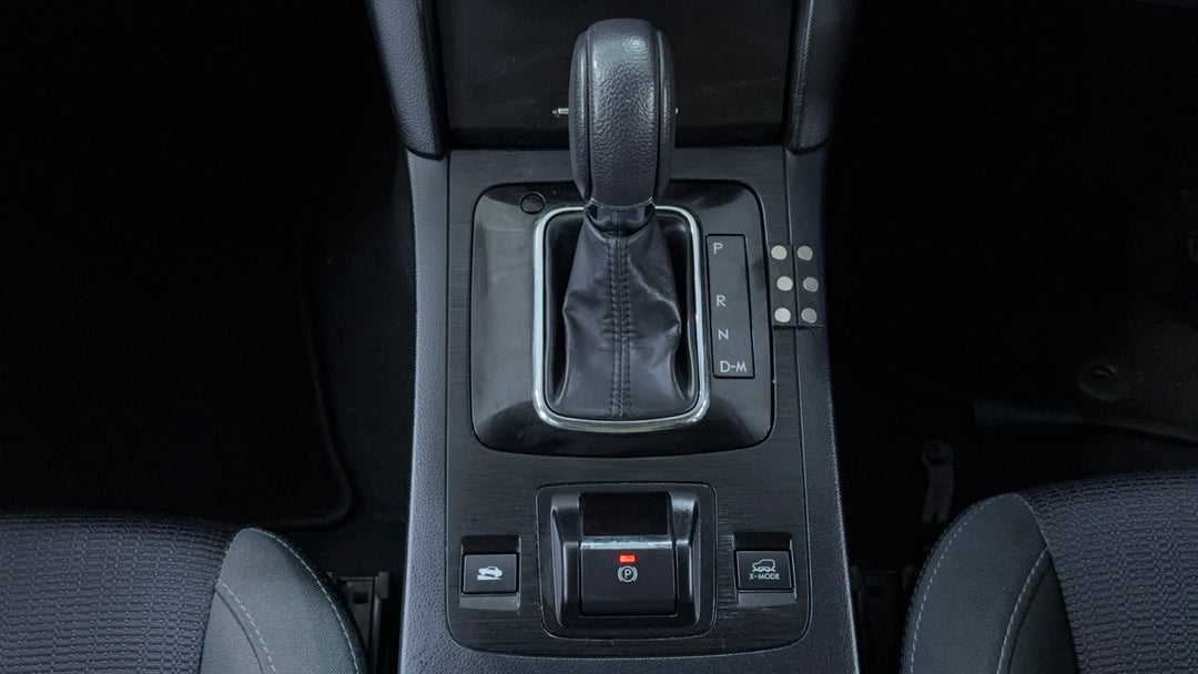 2018 Subaru Outback 2.0d Awd, Automatic, 92533 km, Gear Lever 