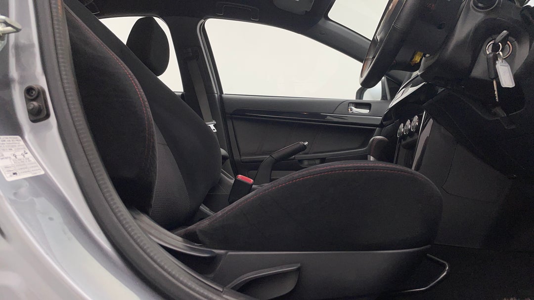 2017 Mitsubishi Lancer Black Edition (es), Automatic, 91289 km, Drivers Side Adjustment Panel