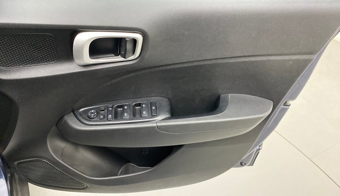 2020 Hyundai VENUE 1.0 TURBO GDI SX+ AT, Petrol, Automatic, 12,915 km, Driver Side Door Panels Control