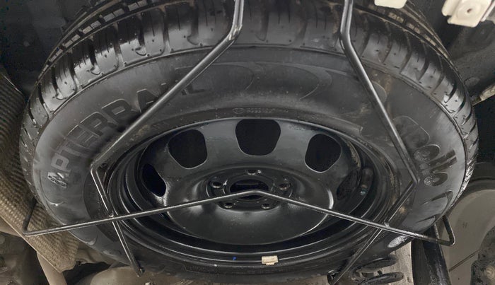 2015 Nissan Terrano XV 110 DIESEL, Diesel, Manual, 74,440 km, Spare Tyre