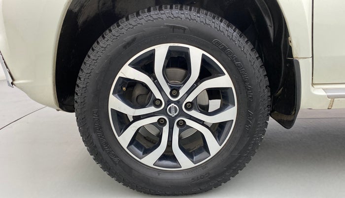 2015 Nissan Terrano XV 110 DIESEL, Diesel, Manual, 74,440 km, Left Front Wheel